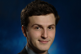 Headshot of moot court standout Gabe Klotz